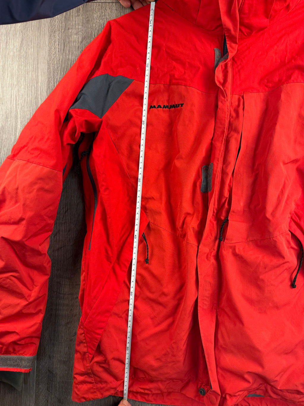 Mammut Drytech Ski Jacket – Men's Size Unknown (See Measurements)