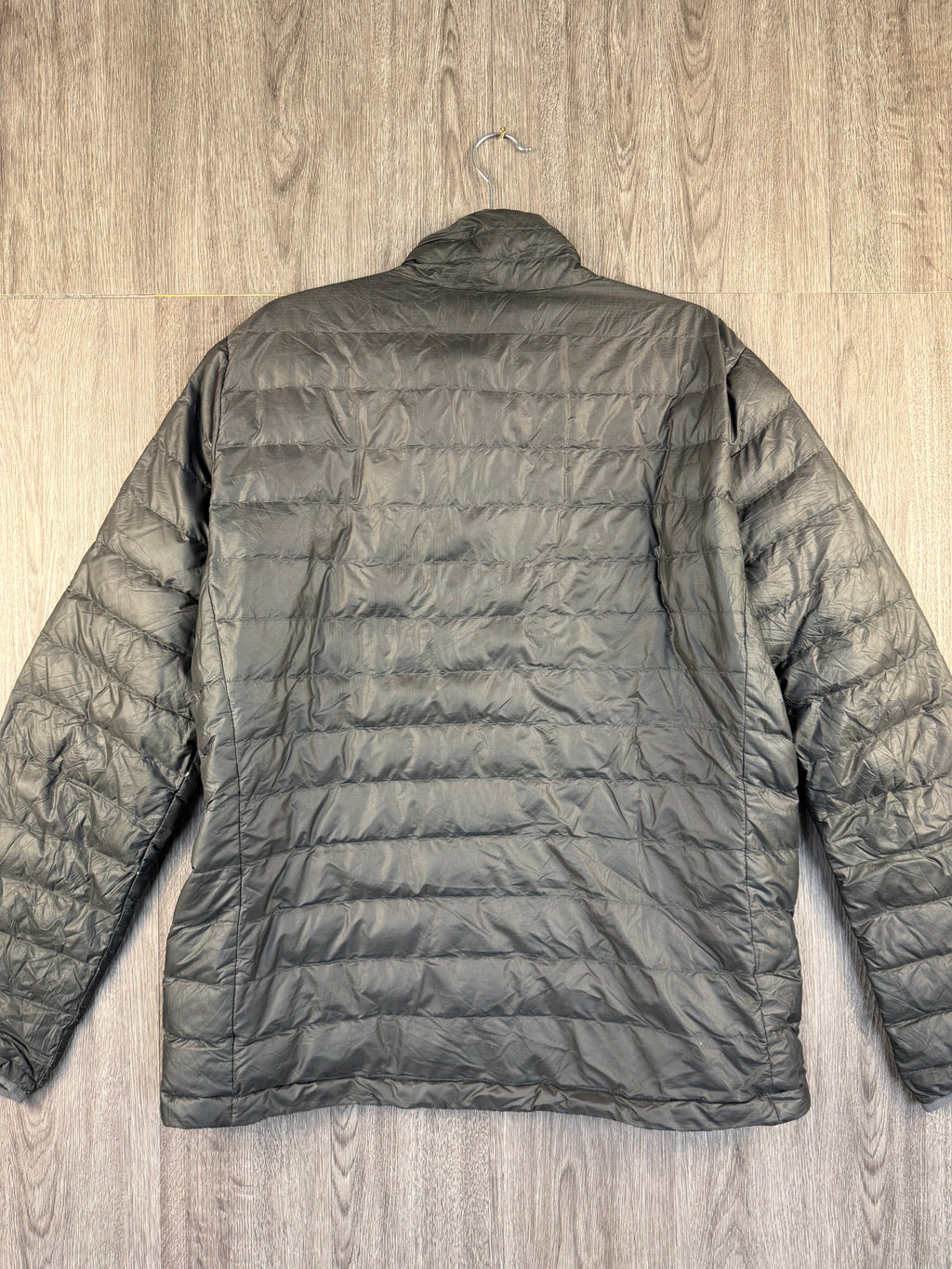 Men’s Patagonia down jacket - large