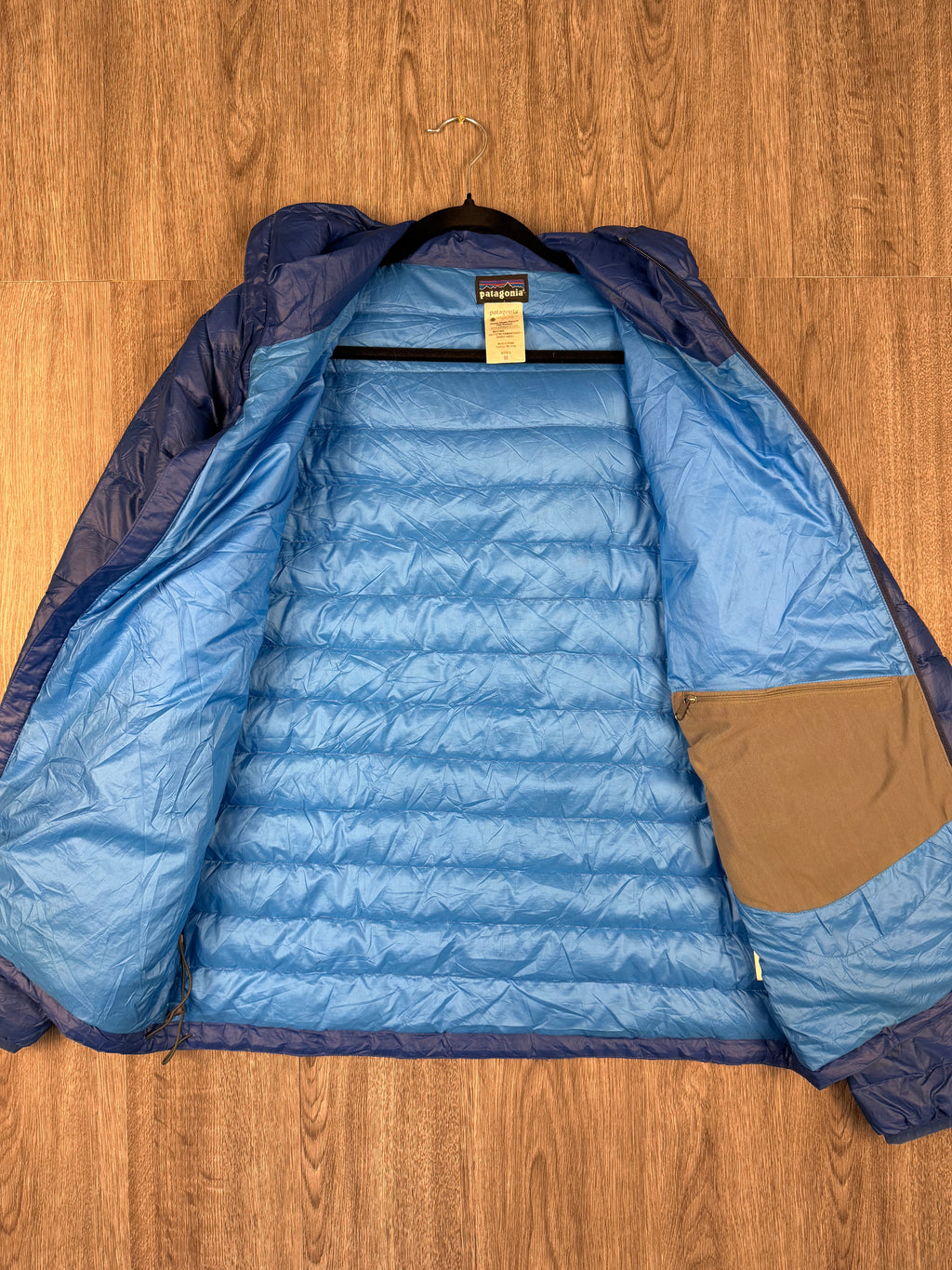 Mens Patagonia down jacket - medium