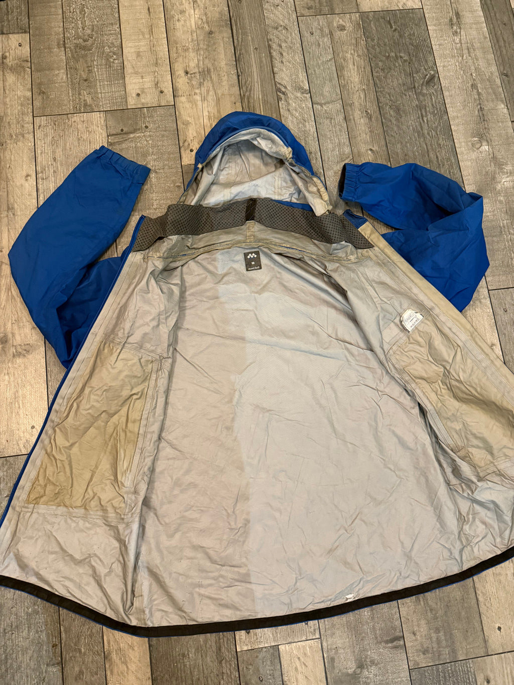 Montbell goretex hard shell
