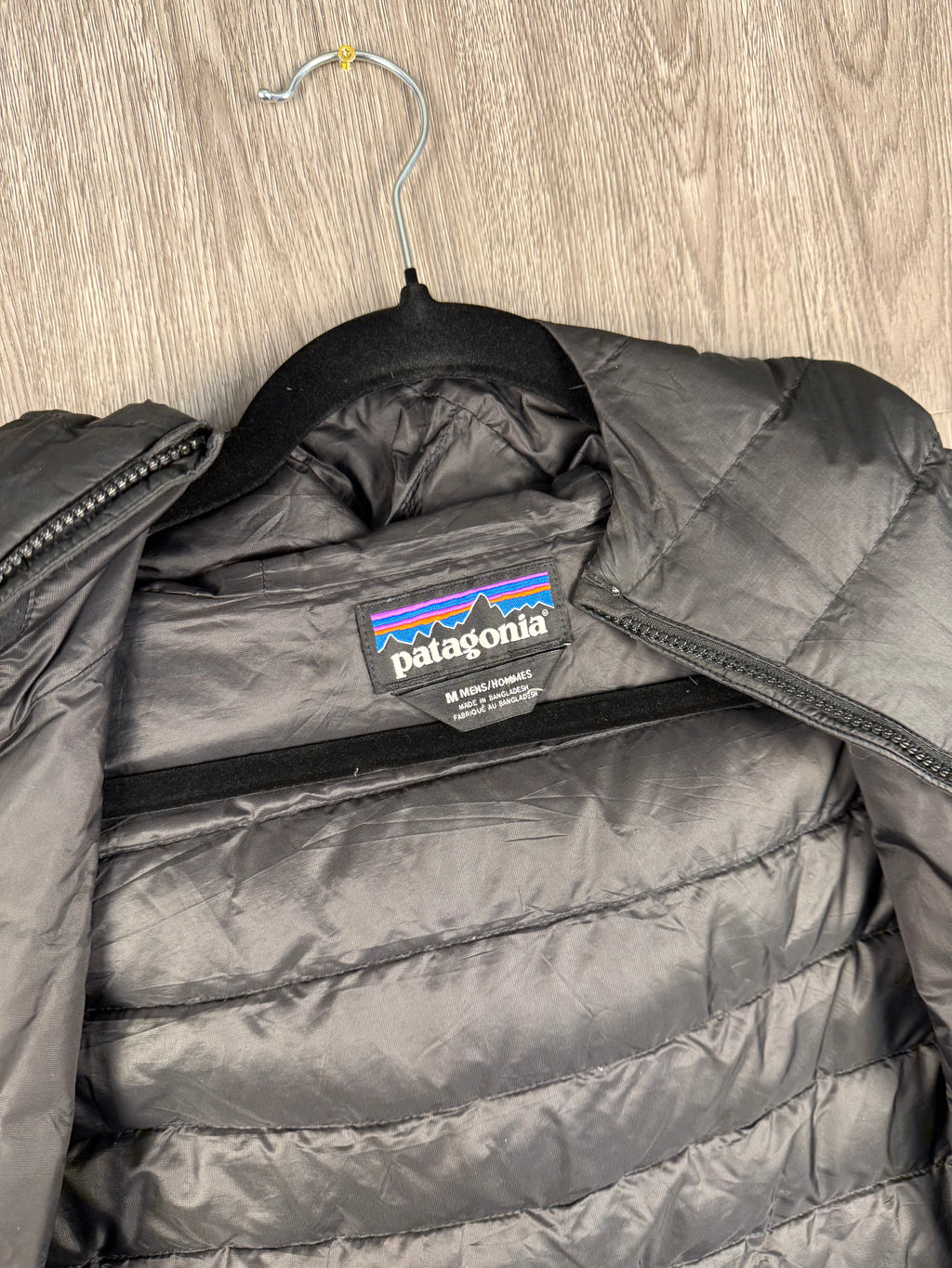 Men’s Patagonia down jacket - medium