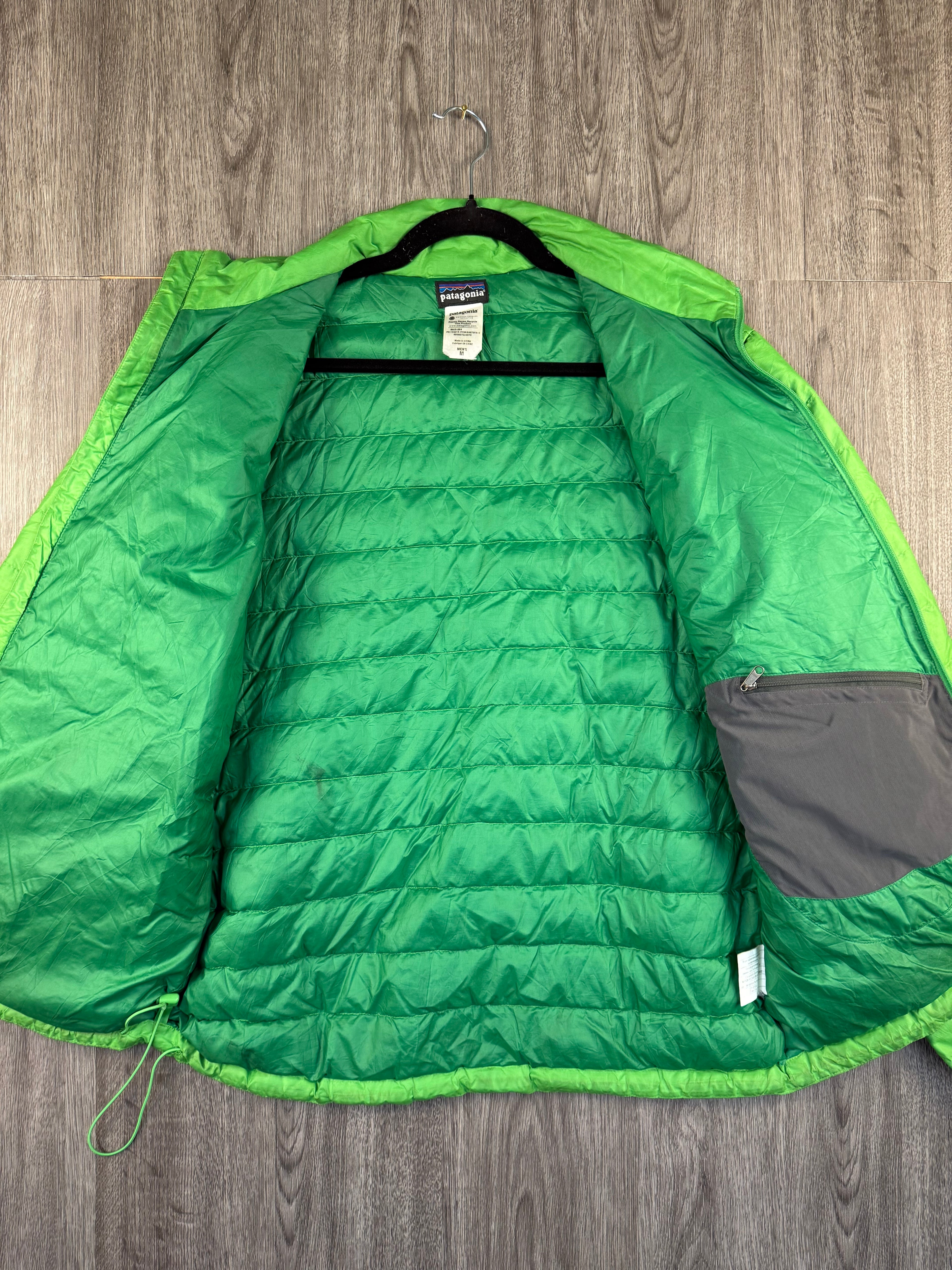 Men’s Patagonia down jacket - medium