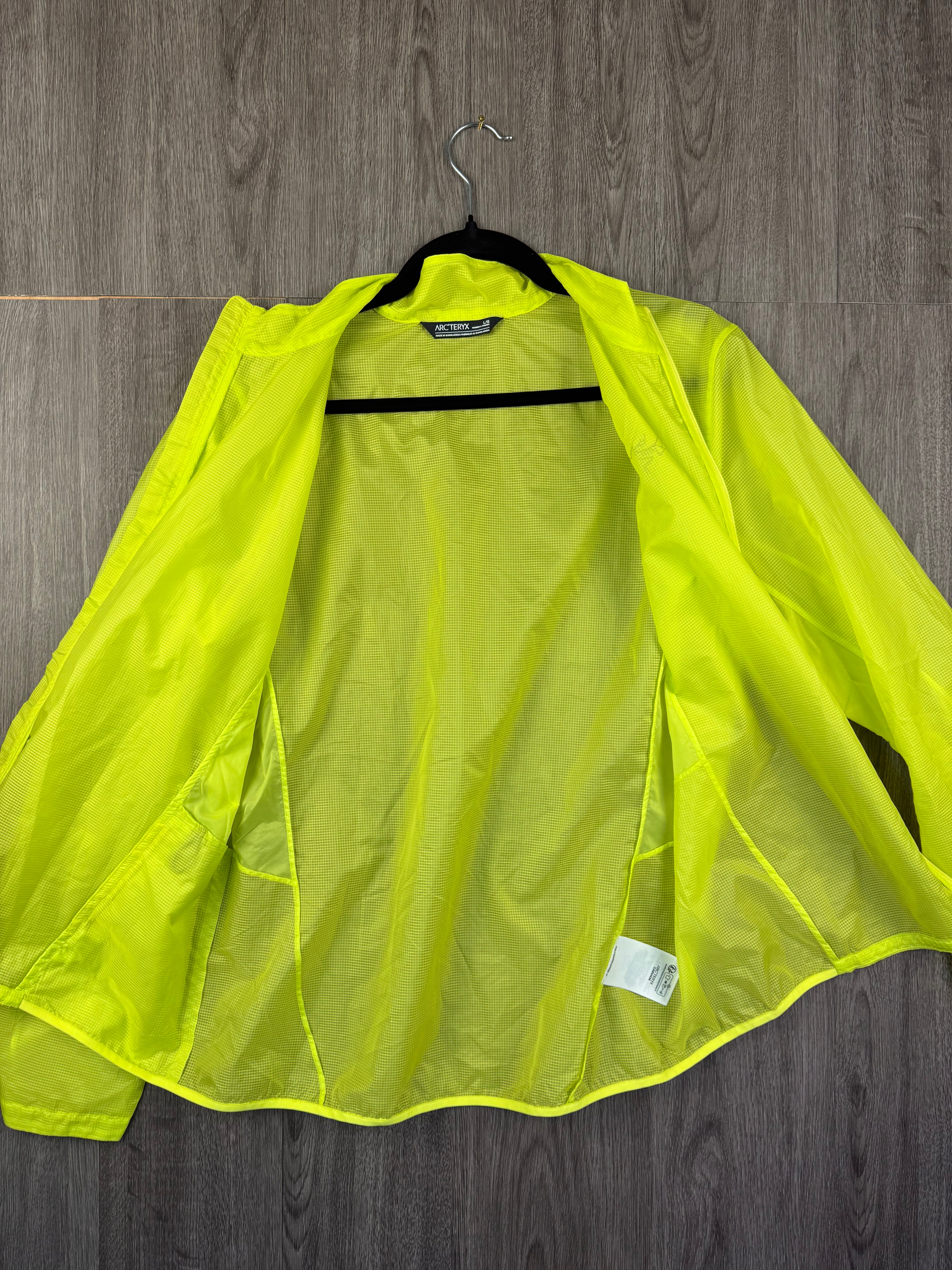 Men’s arcteryx running jacket - large