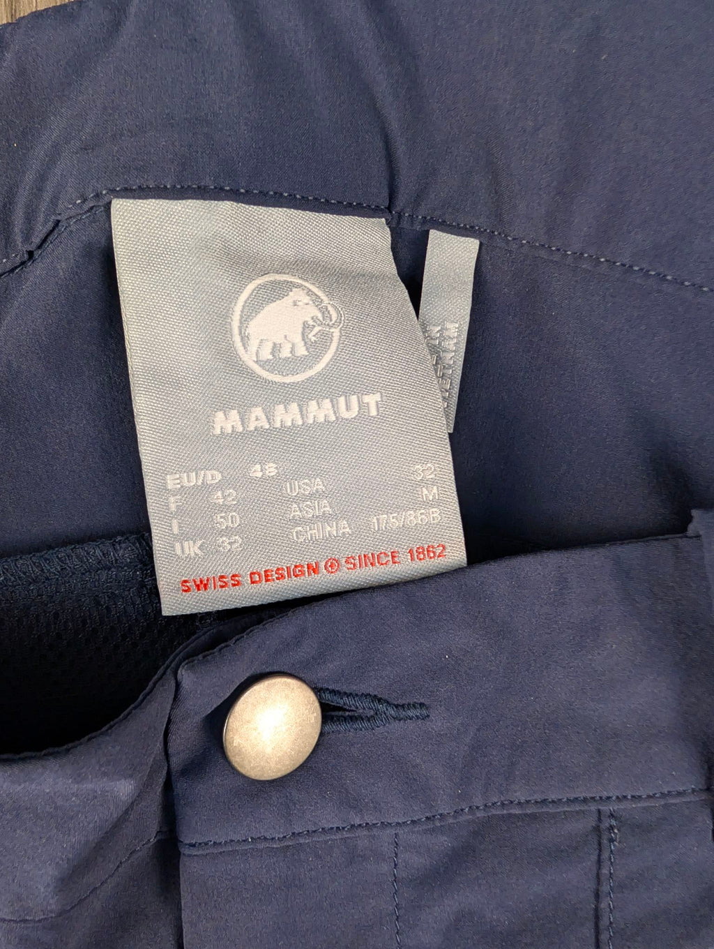 Men’s Mammut Runbold IV Hiking Shorts – UK 32